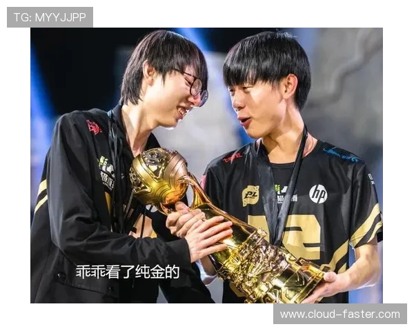 RNG在冠军杯积分榜上以61分稳居第一位置展现强劲实力