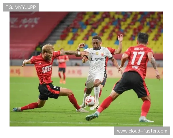 上海足球队实力分析与未来发展展望聚焦足球热潮